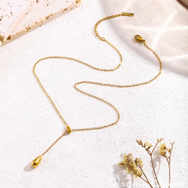 Teardrop Necklace 