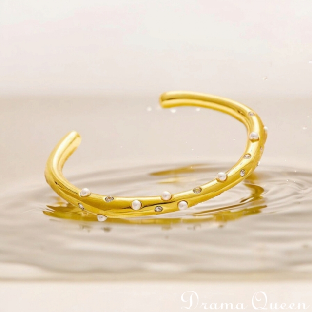 Lea Bangle