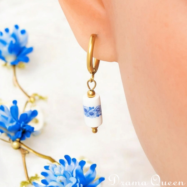 Oriental Porcelain Earrings ( Barrels Shaped) 