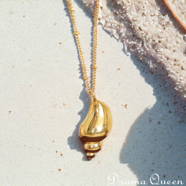 Golden Shell Necklace