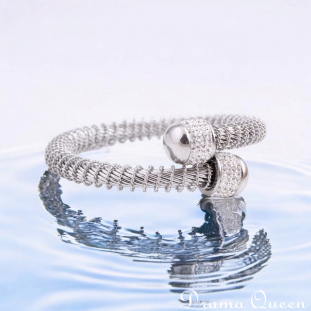 Luxo Bracelet- White Gold 