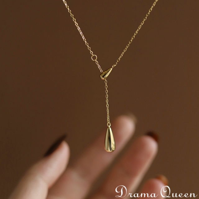 Teardrop Necklace 