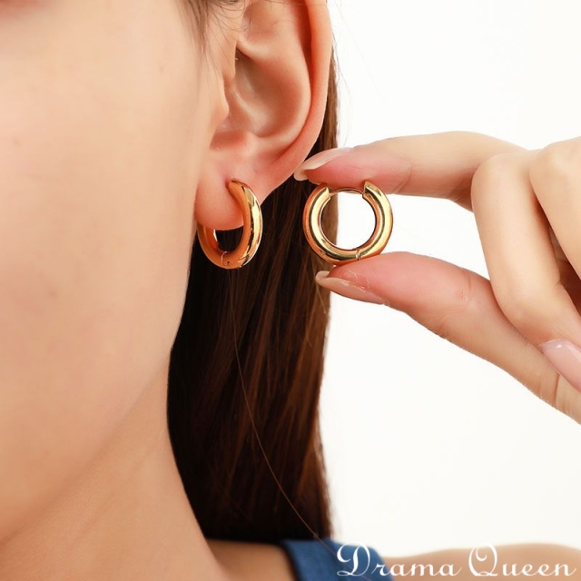 Classic Hoops 1.5x 1.5cm