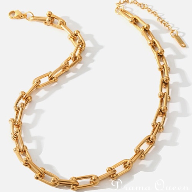 Stephanie Necklace 