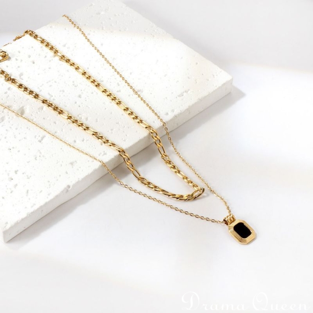 Lea Necklace