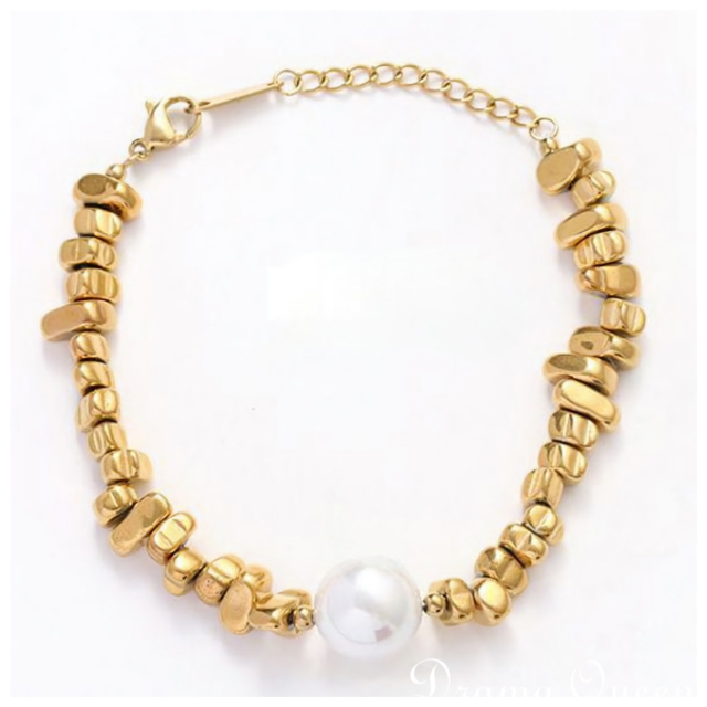Lily Bracelet