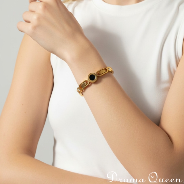Victoria Bangle