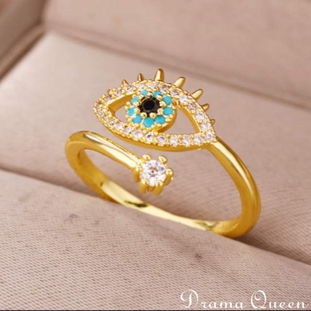 Pretty Eye Ring