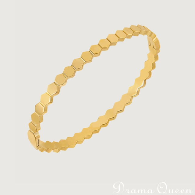 Louisa Bangle