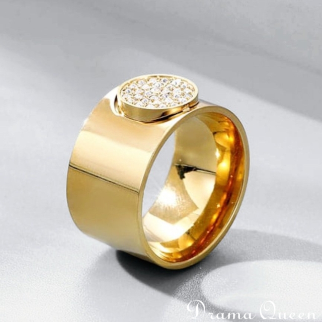 Tyra Ring