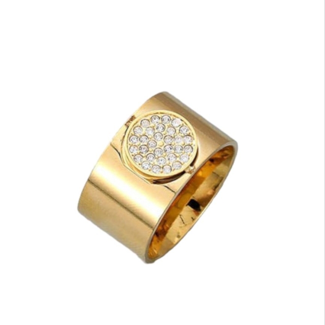 Tyra Ring