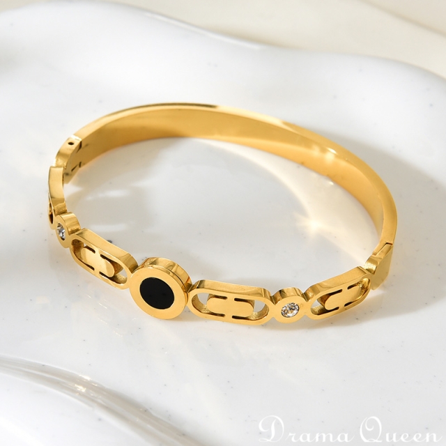 Victoria Bangle